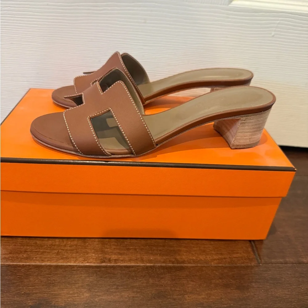 Hermes Gold Oasis Sandals 36.5 - Picture 2 of 4